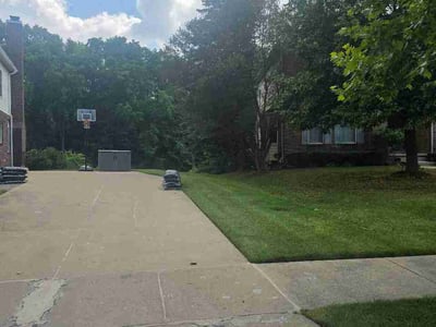 Lawn Care service in Lapeer, 48446