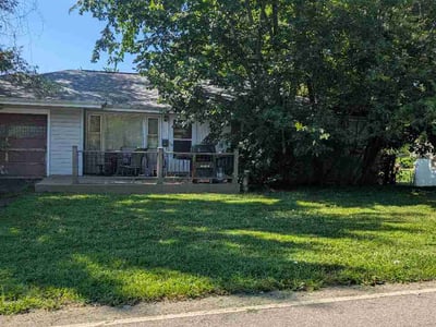 Lawn Care service in Middle Village, 11379