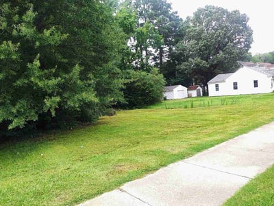 Lawn Care service in Bristol, 37620
