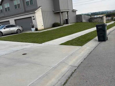 Lawn Care service in Taylor, 76574