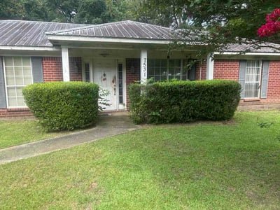 Lawn Care service in Foley, 36535