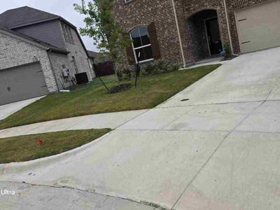 Lawn Care service in Cedar Hill, 75104