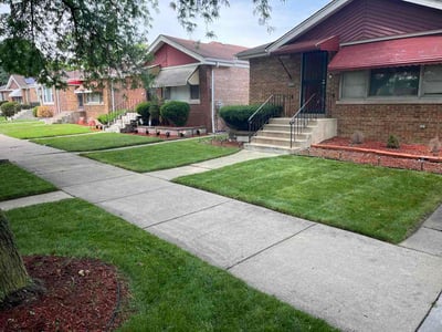 Lawn Care service in Crest Hill, 60403