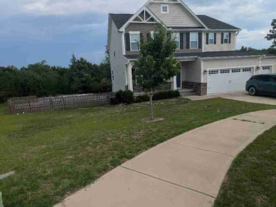 Lawn Care service in Elgin, 29045