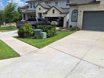 Lawn Care service in Cedar Creek, 78612