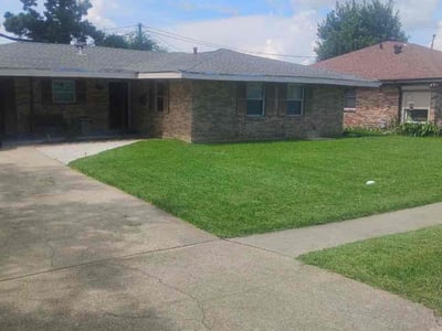 Lawn Care service in Metairie, 70001
