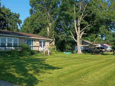 Lawn Care service in Batavia, 45103