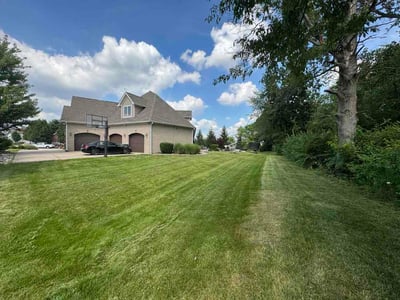 Lawn Care service in Greenwood, 46143