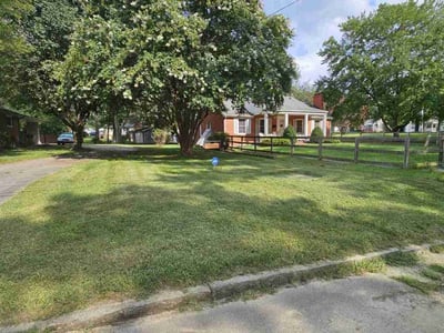 Lawn Care service in High Point, 27260