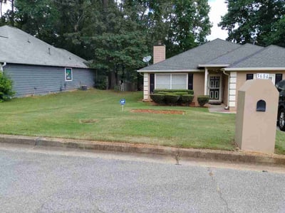 Lawn Care service in Rex, 30273