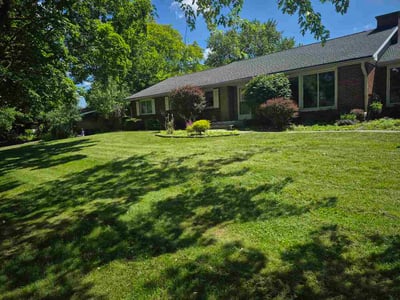 Lawn Care service in Williamsville, 14221