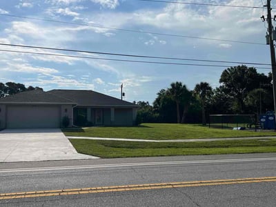 Lawn Care service in Dothan, 36301
