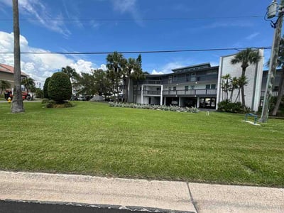 Lawn Care service in Holiday, 34691