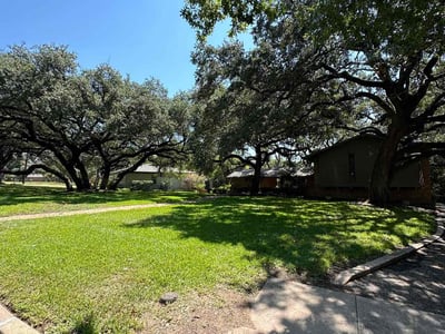Lawn Care service in Waco, 76701