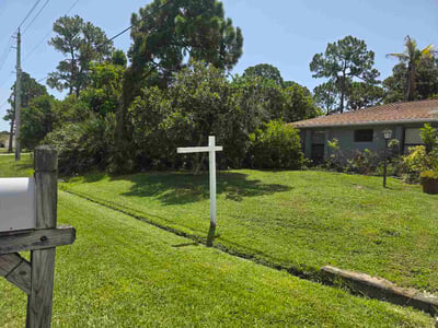Lawn Care service in Valrico, 33594