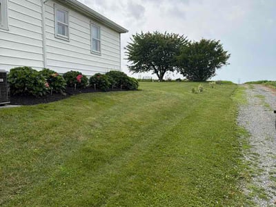 Lawn Care service in New Holland, 17557