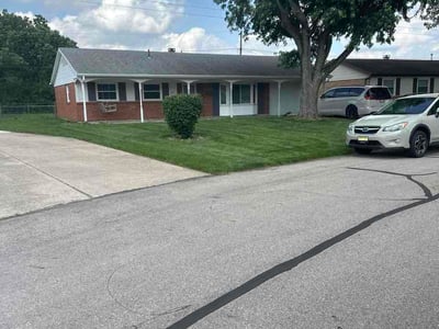 Lawn Care service in Englewood, 45322