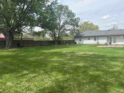 Lawn Care service in Englewood, 45322