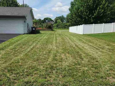 Lawn Care service in Coon Rapids, 55433