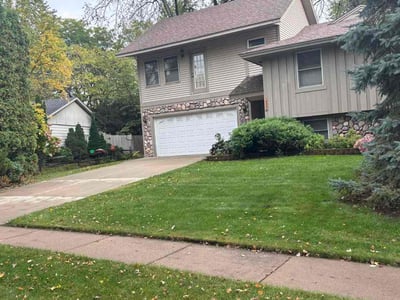 Lawn Care service in Brooklyn Park, 55443