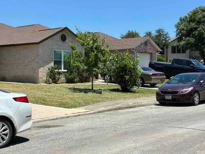 Lawn Care service in Converse, 78109
