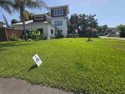 Lawn Care service in Jacksonville Beach, 32250