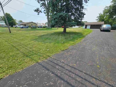 Lawn Care service in Maumee, 43537