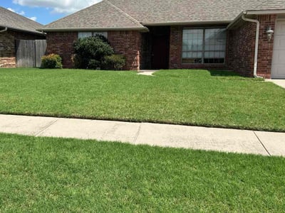 Lawn Care service in Guthrie, 73044