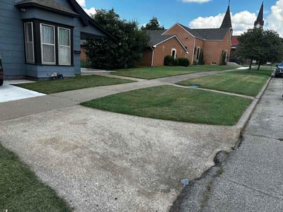 Lawn Care service in Guthrie, 73044