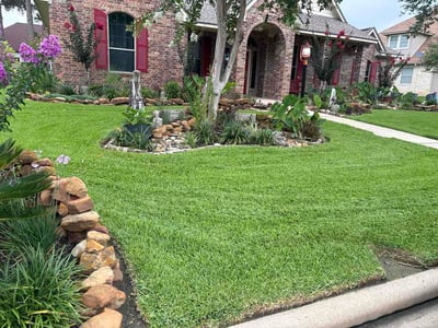 Lawn Care service in Montgomery, 77316