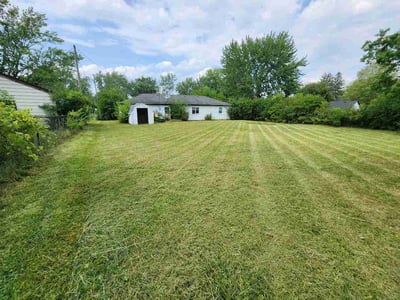 Lawn Care service in Jackson, 49201