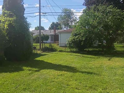 Lawn Care service in Auburn Hills, 48326