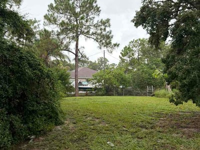 Lawn Care service in Loxahatchee, 33412
