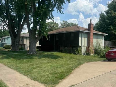 Lawn Care service in Paola, 66071