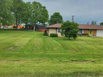 Lawn Care service in Valparaiso, 46383