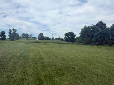 Lawn Care service in Crest Hill, 60403