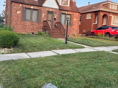 Lawn Care service in Lansing, 60438