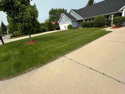 Lawn Care service in Oak Creek, 53154