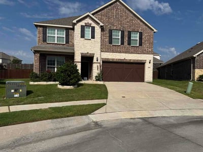 Lawn Care service in Lewisville, 75057