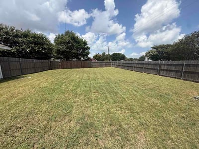 Lawn Care service in Cedar Hill, 75104
