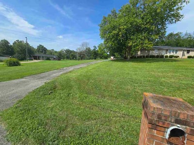 Lawn Care service in Goodlettsville, 37072