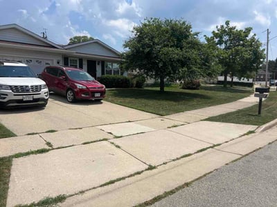 Lawn Care service in Kenosha, 53140