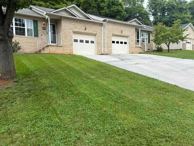 Lawn Care service in Front Royal, 22630