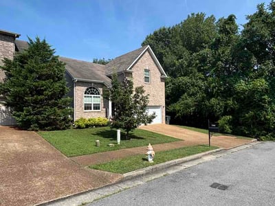 Lawn Care service in Pleasant View, 37146