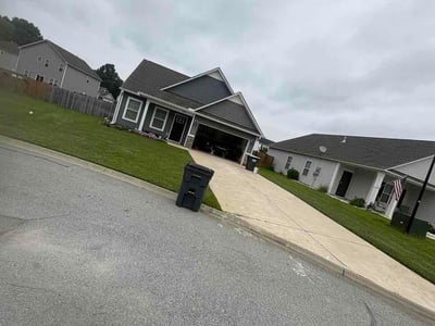 Lawn Care service in Chapin, 29036