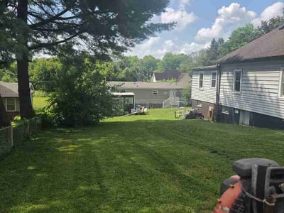Lawn Care service in Knoxville, 37902