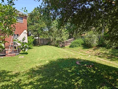 Lawn Care service in Dale, 78616