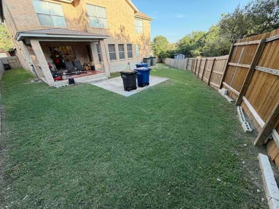 Lawn Care service in Universal City, 78148