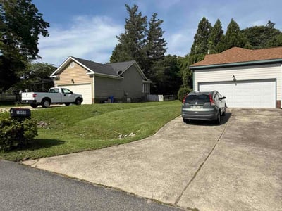 Lawn Care service in Holly Springs, 27540