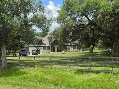 Lawn Care service in Lake Jackson, 77566